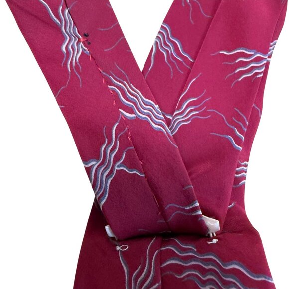 Vintage Giorgio Armani Red Patterned Silk Tie Made In Italy Abstract Lines - Picture 9 of 10